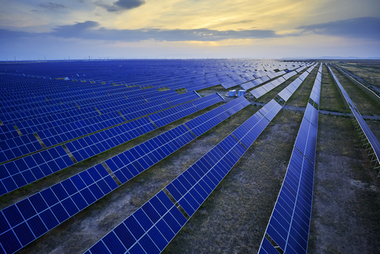 Freiflächen Unter Konstruktion PV für 550W Module